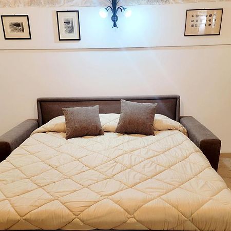 Apartament Giovinazzo Historic Apulia Old Town Stone House With Private Patio Zewnętrze zdjęcie