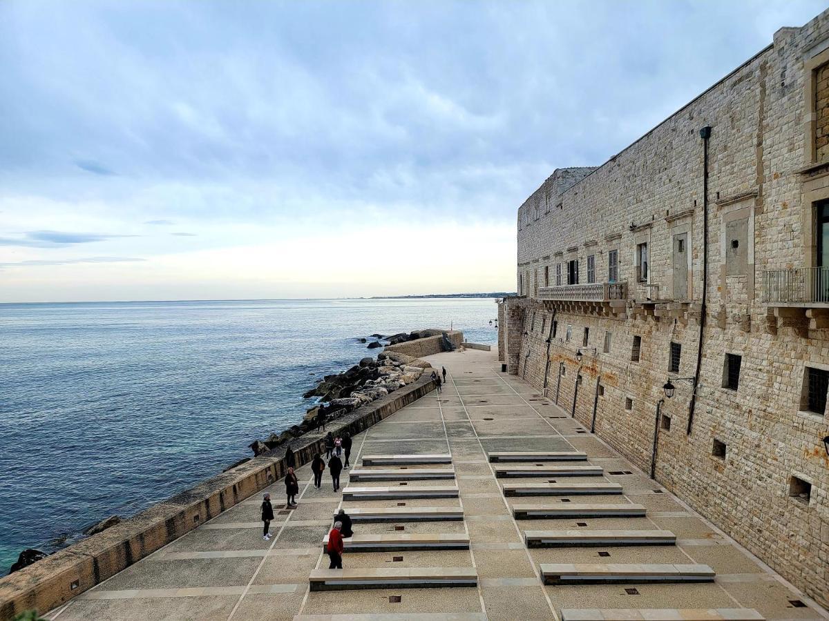 Apartament Giovinazzo Historic Apulia Old Town Stone House With Private Patio Zewnętrze zdjęcie