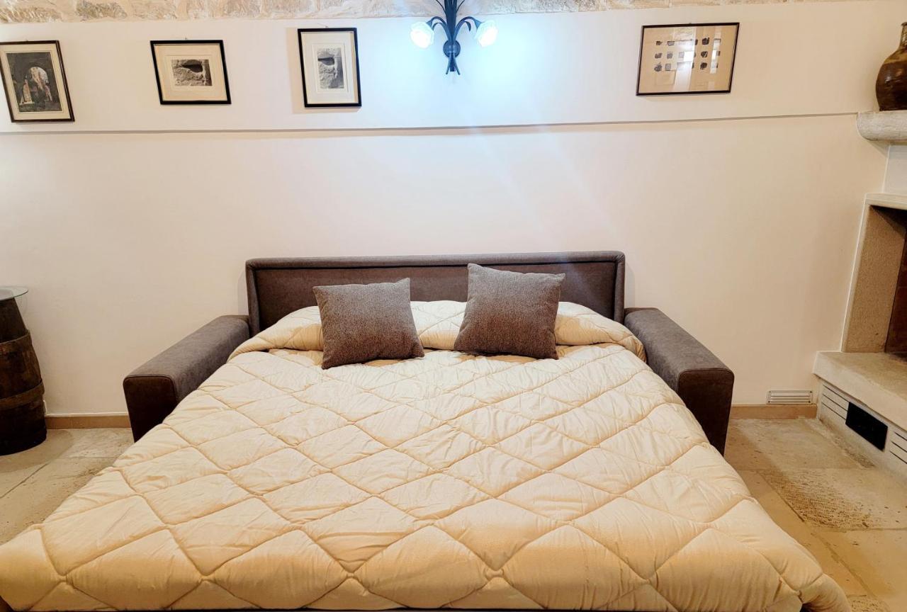 Apartament Giovinazzo Historic Apulia Old Town Stone House With Private Patio Zewnętrze zdjęcie